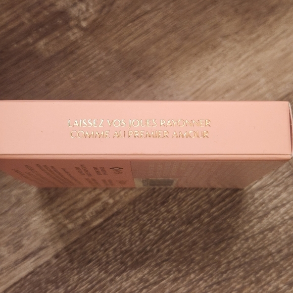 Charlotte Tilbury Cheek To Chic Swish and Pop Blusher- pillow talk inten… - Picture 6 of 6